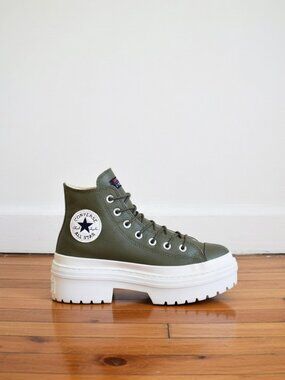 Converse Chuck Taylor All Star Lugged Women's Size 8.5 Green Platform High Top